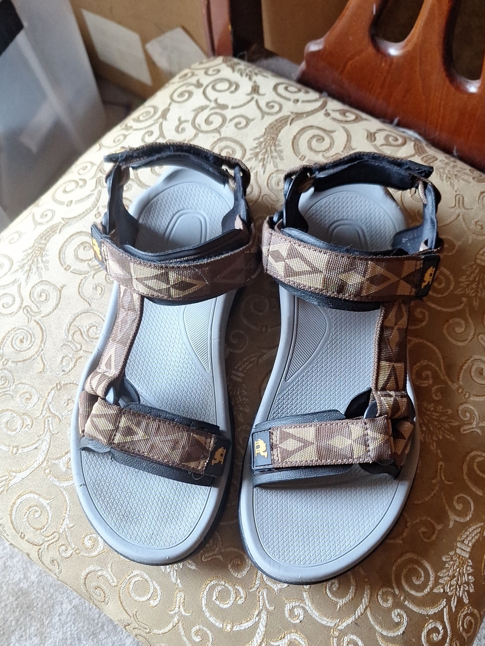 Camel Crown Mens Water Proof Hiking Sandals Size 8